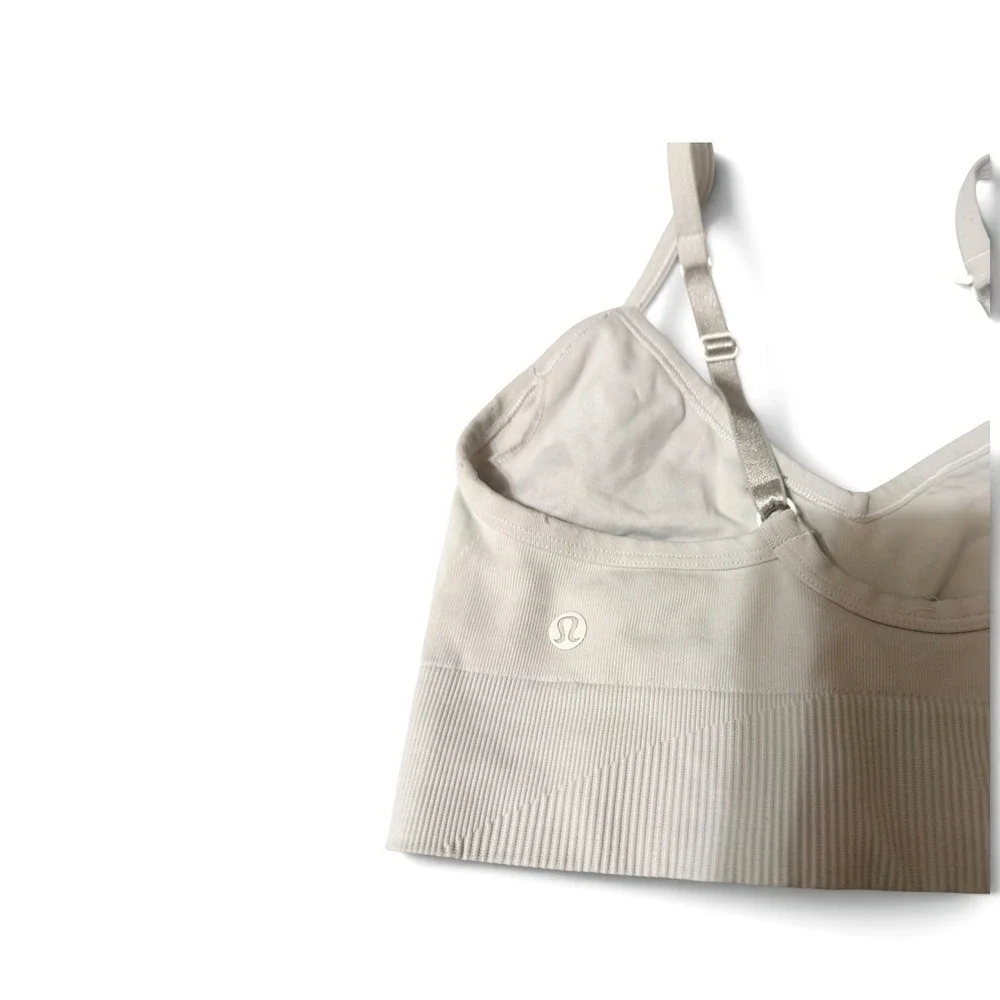 Lululemon Ebb to Street sports Bra white Minimalist Light Support size 4